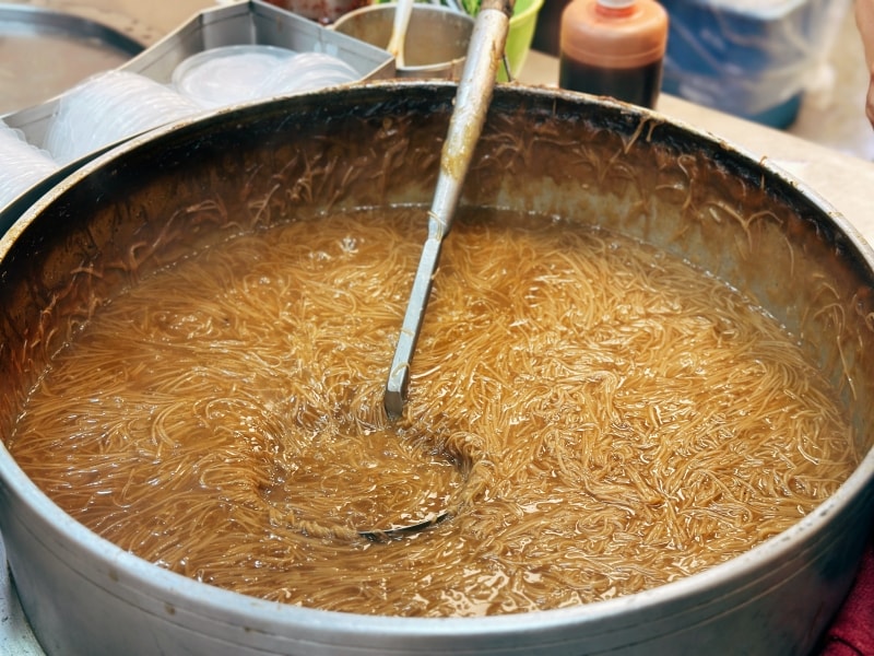 台北美食 | 後山埤最強小吃!【春來麵線】飄香 30 年,500 碗推薦的在地銅板美味全攻略 - 第9張圖 台北美食 | 後山埤最強小吃!【春來麵線】飄香 30 年,500 碗推薦的在地銅板美味全攻略
