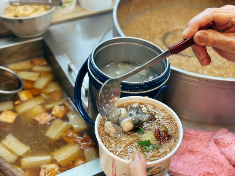 台北美食 | 後山埤最強小吃!【春來麵線】飄香 30 年,500 碗推薦的在地銅板美味全攻略 - 第12張圖 台北美食 | 後山埤最強小吃!【春來麵線】飄香 30 年,500 碗推薦的在地銅板美味全攻略