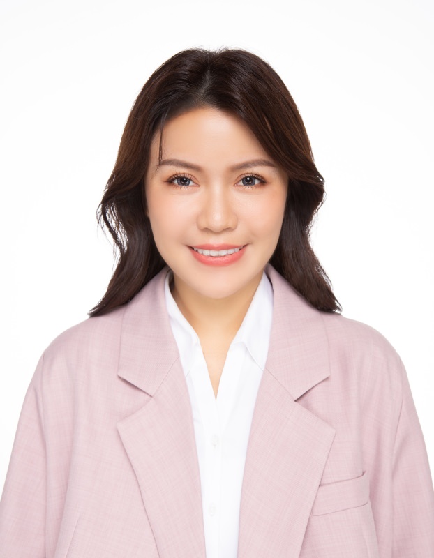 台中一中街 – 春山相館 | 喝杯咖啡換張美美的韓式證件照、換護照！專業妝髮服務一次搞定~