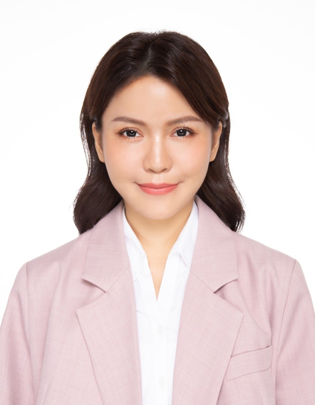 台中一中街 – 春山相館 | 喝杯咖啡換張美美的韓式證件照、換護照！專業妝髮服務一次搞定~